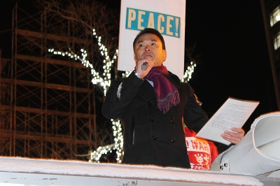 主催者を代表して挨拶する北海道平和運動フォーラムの佐藤・事務局長